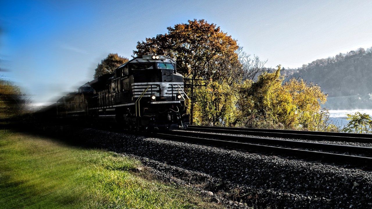 world famous horseshoe curve scenic train